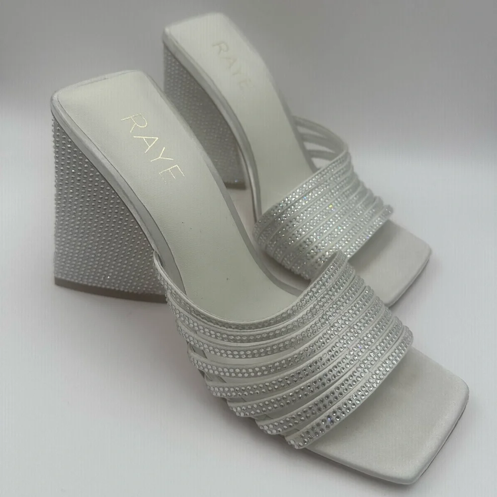 RAYE Silver White Mule Slides Square Toe Heel Wide Tapered Strap Size 7 Zappa - Picture 7 of 10